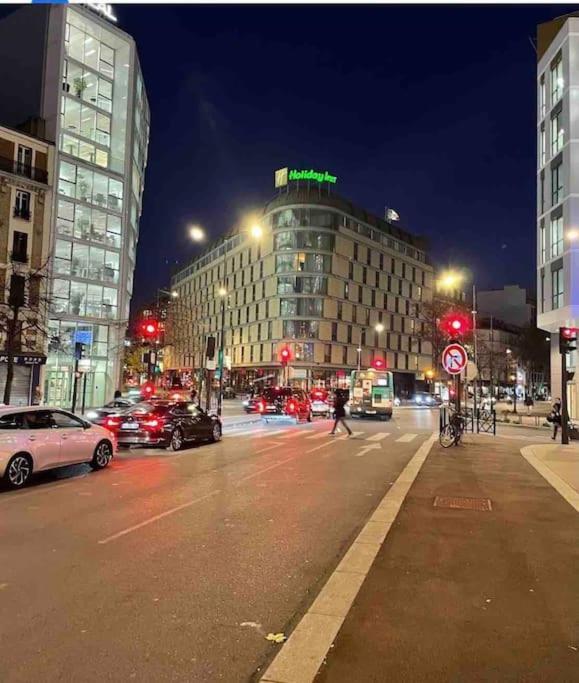 Week-End Porte De Clichy Exterior foto